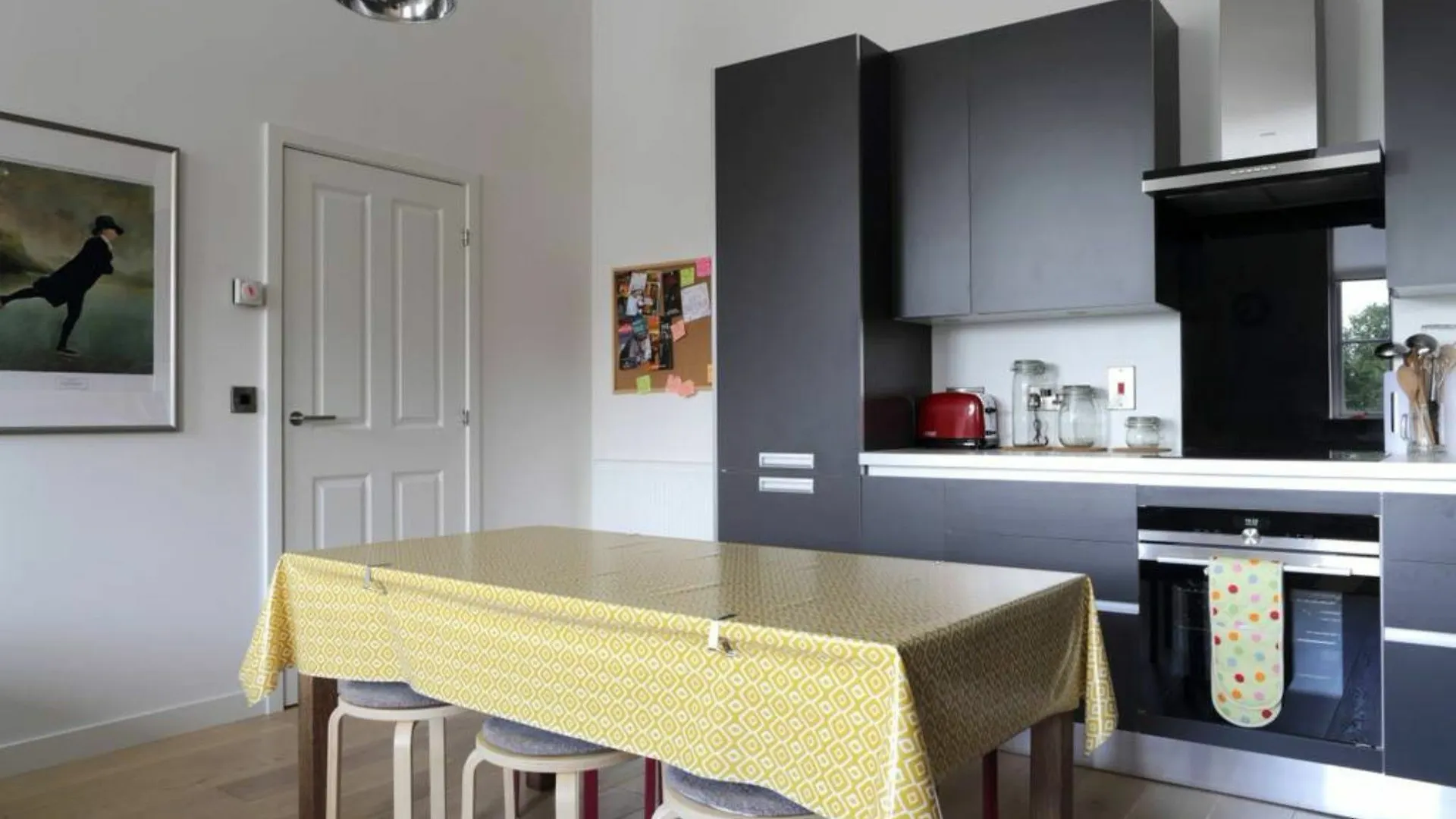 Spacious 2 Bedroom Loft In Converted School! 爱丁堡 0*,