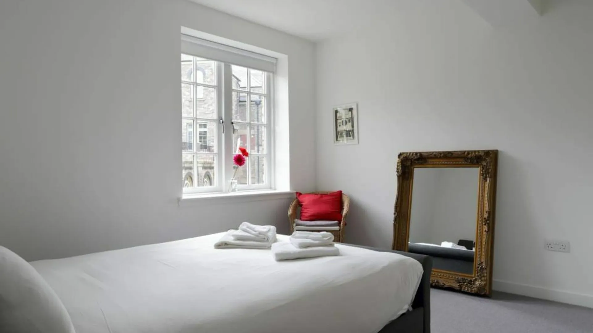 公寓 Spacious 2 Bedroom Loft In Converted School! 爱丁堡 英国